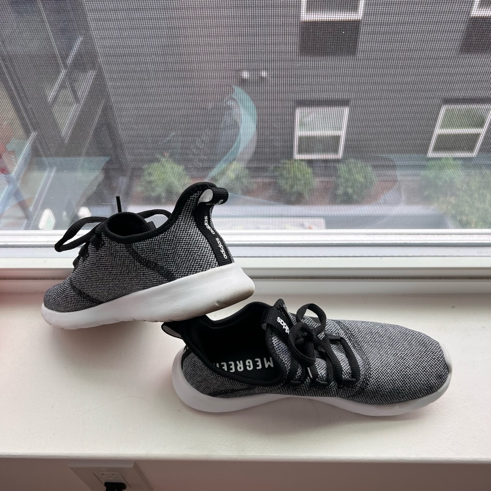 Adidas Sneakers